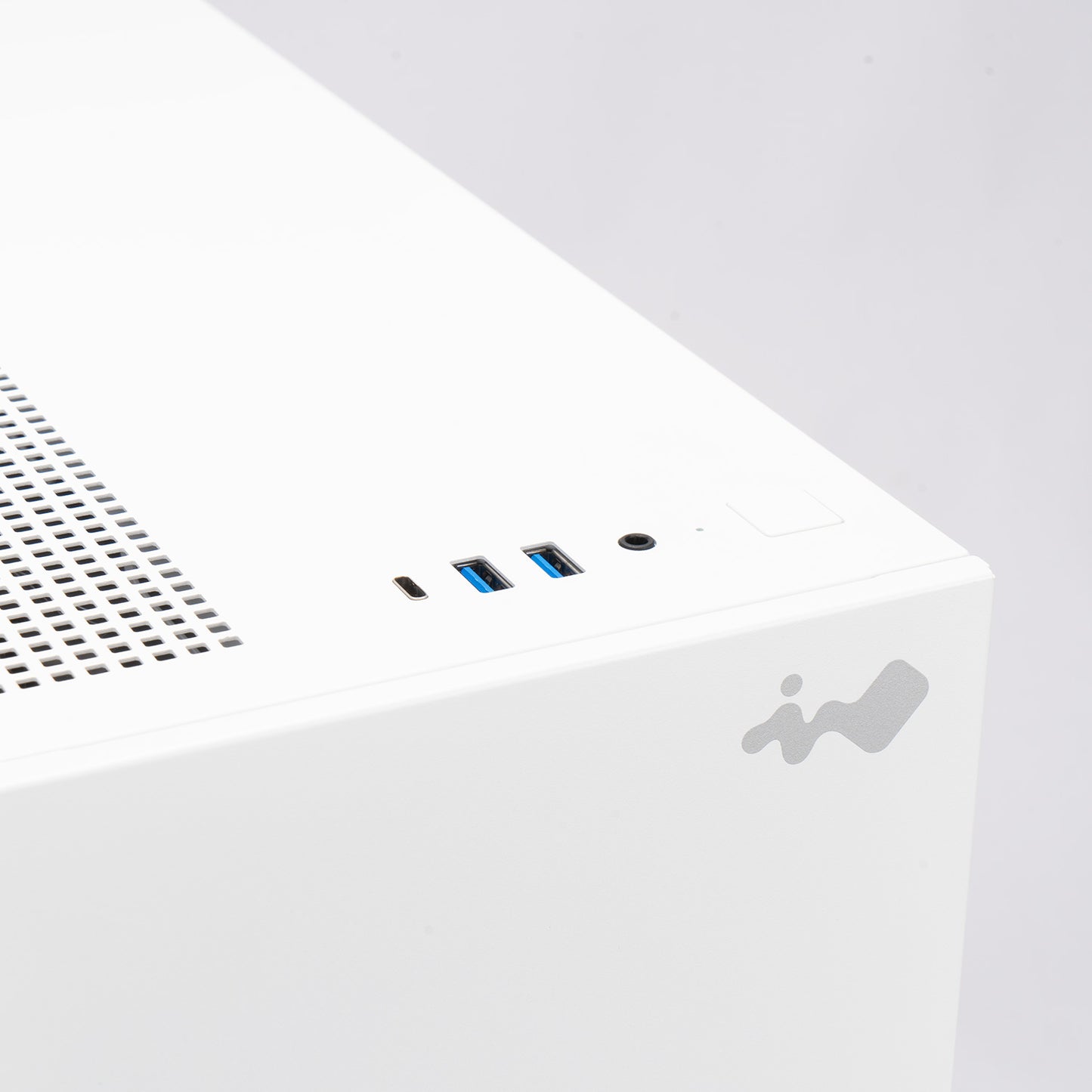 Корпус без блока питания InWin IW-CS-F5WHI-3AN140P